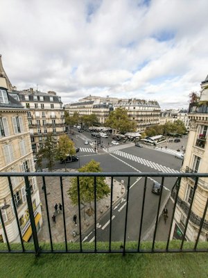 Saint Germain Elegance image 8
