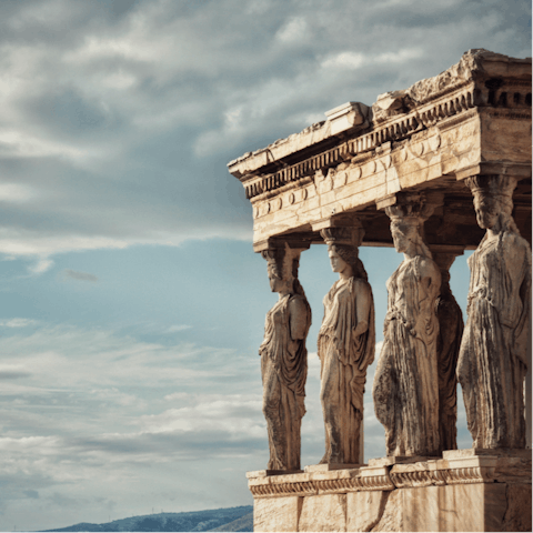 Stay just a ten-minute stroll away from the legendary Acropolis 