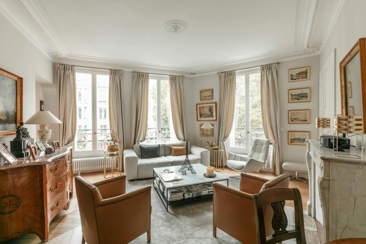 Golden Alcove, Ile-de-France