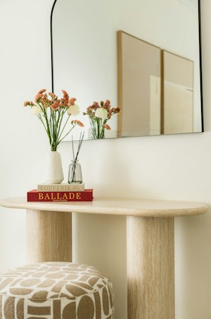 Elegant Avenue Living image 11