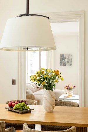 Elegant Avenue Living image 8
