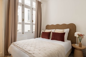 Elegant Avenue Living image 5