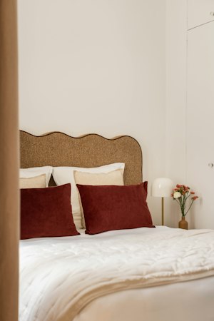 Elegant Avenue Living image 4