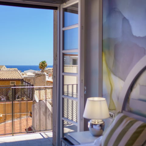 Wake up after a restful sleep and hop on your balcony to bask in the warm sea air, savouring a fresh coffee