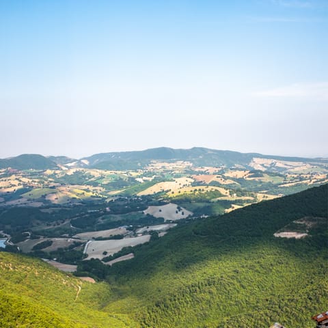 Hike through the picturesque scenery of Sibillini National park