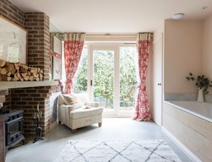 A Charming Cottage image 4