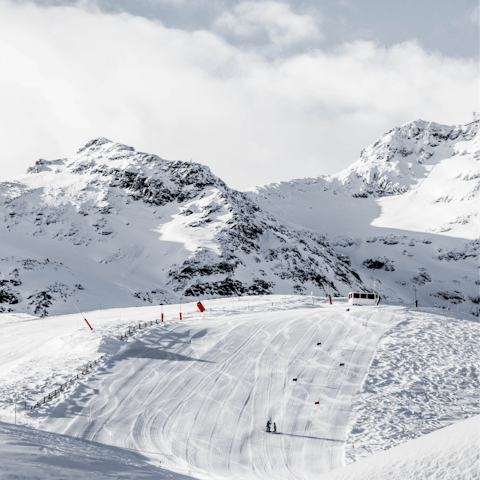 Embrace the thriving alpine village of Morzine, with its stunning ski runs