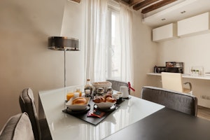 Modern Chic image 12