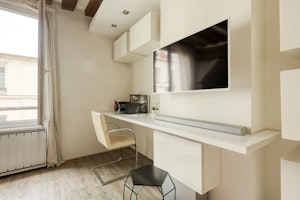 Modern Chic image 4