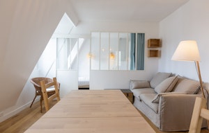 The Paris Mover image 1
