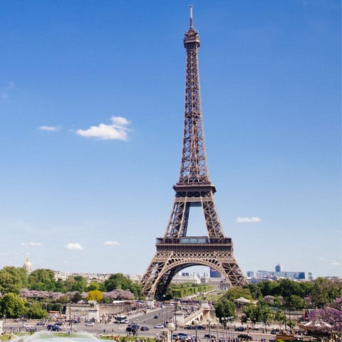 See the sights – the Eiffel Tower is around thirty minutes away by metro