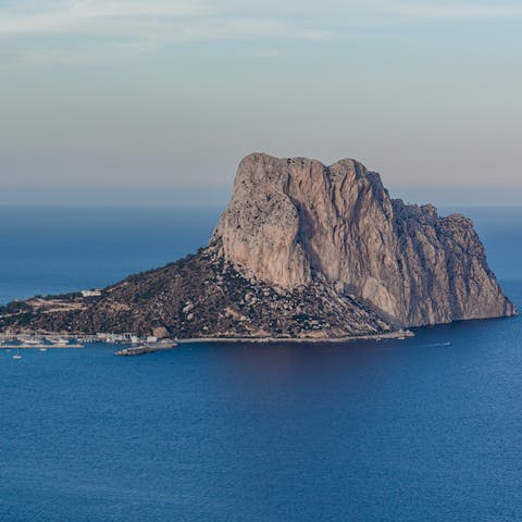 Explore the beaches of the Costa Blanca – Calpe is a short drive away