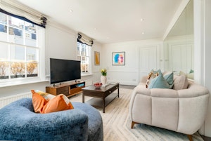 Chelsea Shine image 13