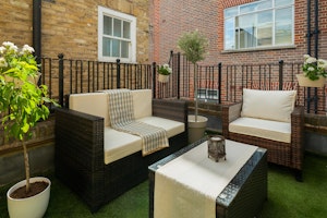 Chelsea Shine image 5