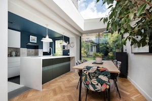 Dalston Deluxe image 1