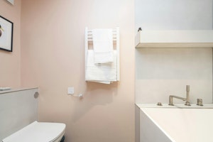 Dalston Deluxe image 10