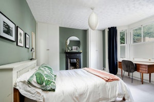 Dalston Deluxe image 8