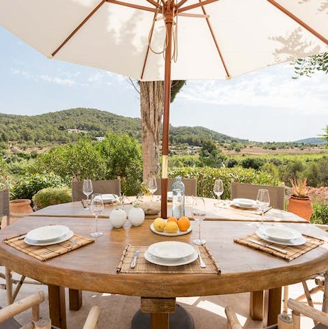 Tuck into alfresco meals and dine to the backdrop of the rolling green hills