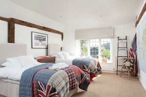 Lavish Retreat image 13