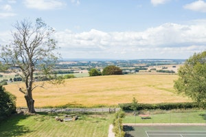 Lavish Retreat image 12