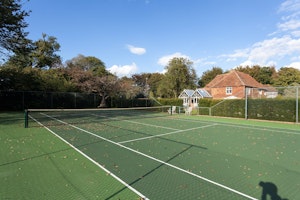 Lavish Retreat image 8
