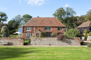 Lavish Retreat image 5