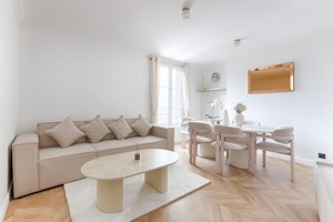 Passy Afternoon image 1
