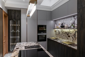 Parisian Secrets image 14