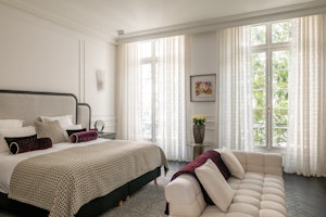 Parisian Secrets image 6