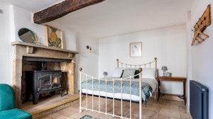 Tideswell Cottage image 13
