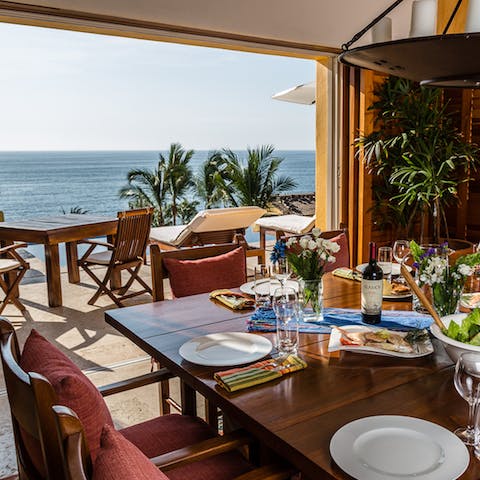 Enjoy delicious breakfasts by your private chef overlooking the Pacific