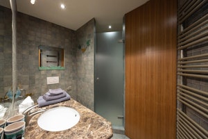Golden Coastline Retreat image 11