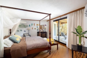 Golden Coastline Retreat image 4