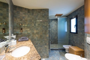 Golden Coastline Retreat image 2