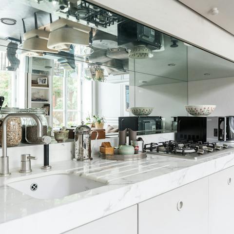 Marble kitchen with gas cooker