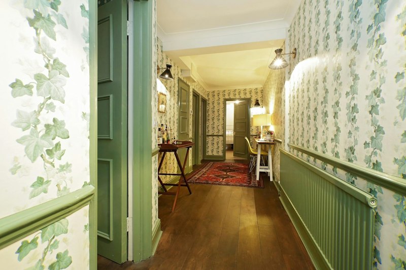 London Melody additional image