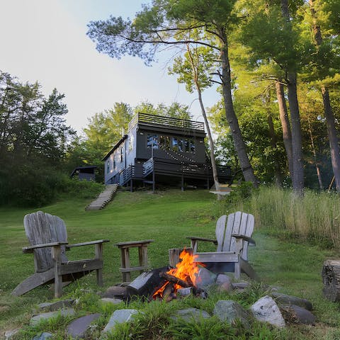 Have a drink around the fire pit when the Hudson air turns colder