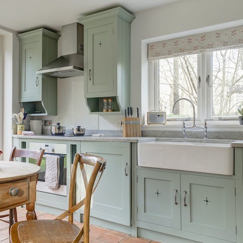 Cook and eat together in the pretty farmhouse kitchen
