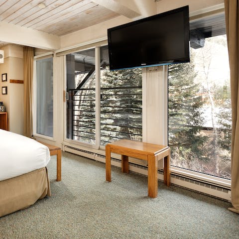 Wake up to peaceful mountain views