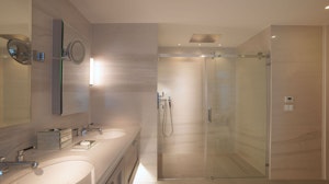 Hyde Park Suite image 5