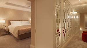 Hyde Park Suite image 3