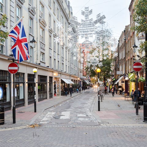 Walk five minutes to reach the shops and restaurants of Covent Garden