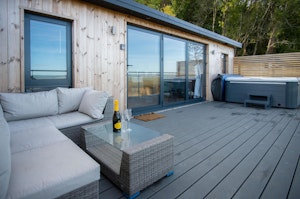 Bay Retreat image 12