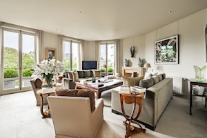 Parisian Grandeur image 1