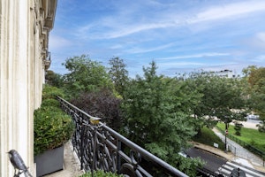 Parisian Grandeur image 10