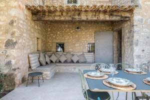 Garden Rest image 6
