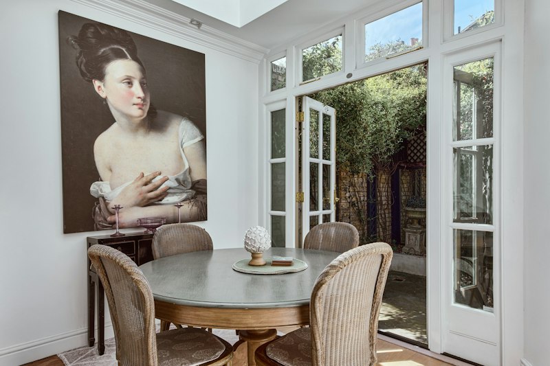 Elegant Kensington main image