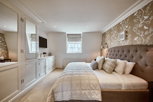 Elegant Kensington image 15