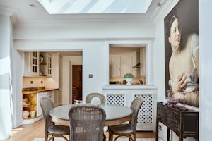 Elegant Kensington image 14