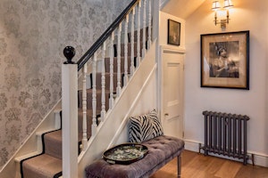 Elegant Kensington image 2